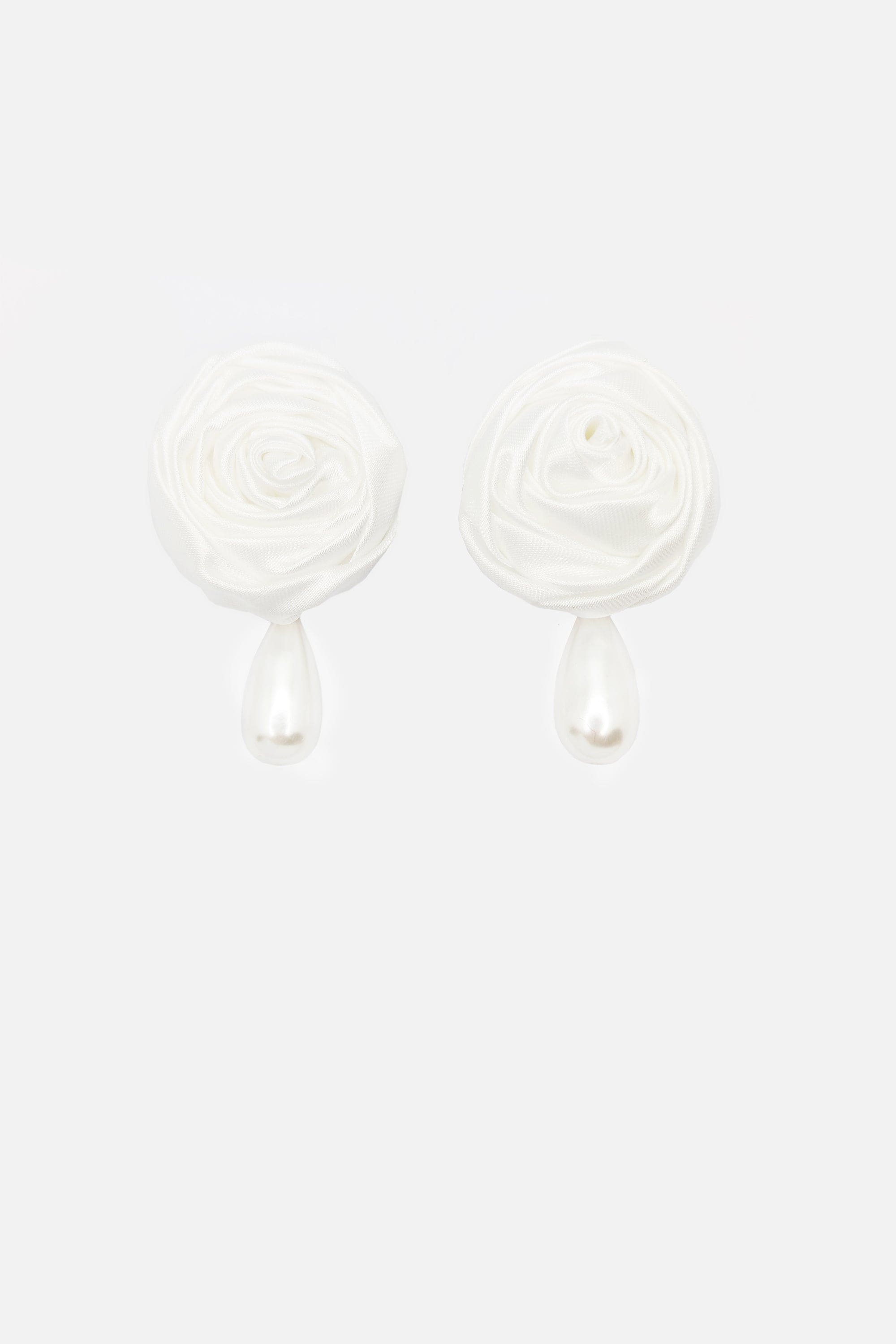 Rosette Pearl Drop Earring