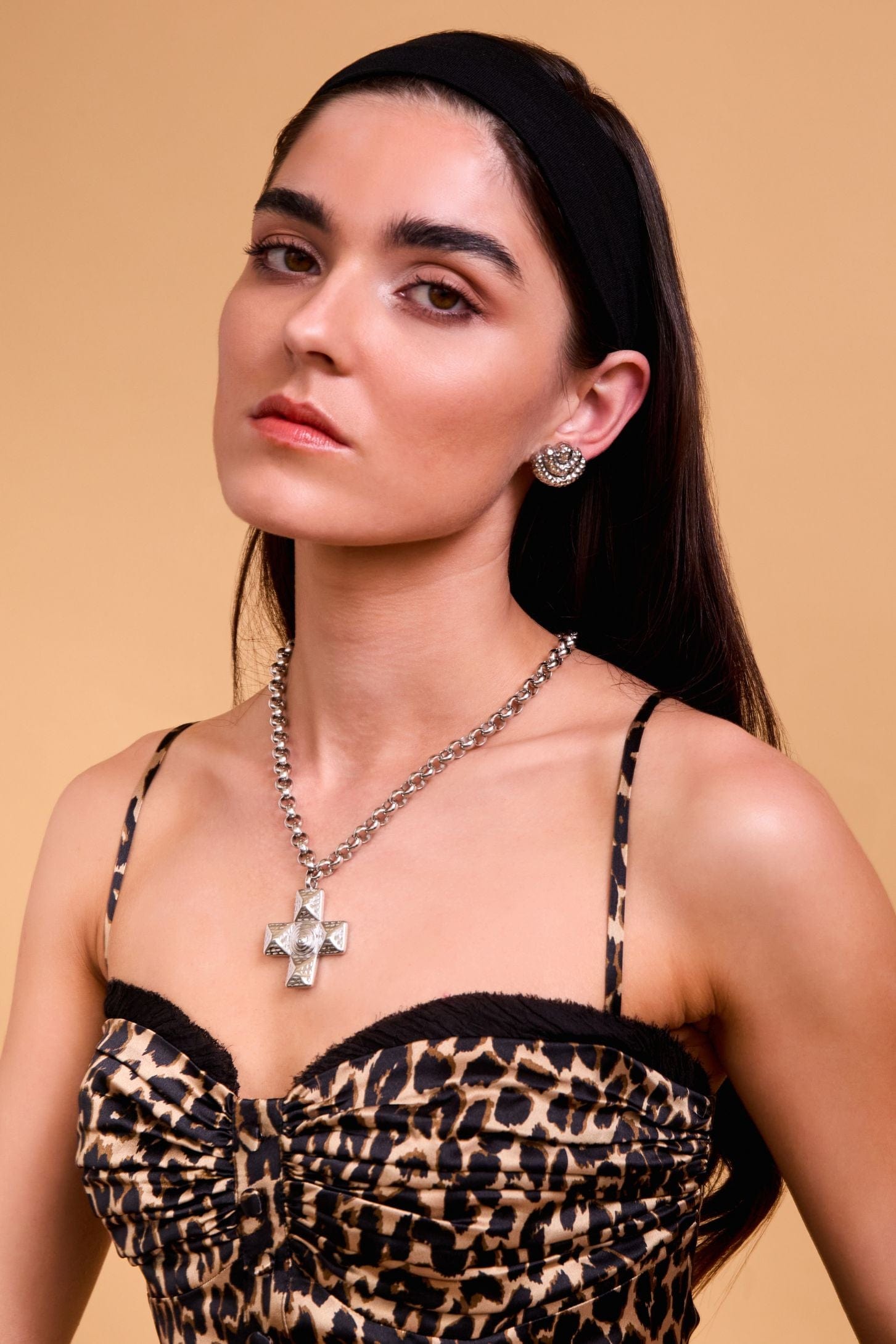 Pilar Stud Earrings