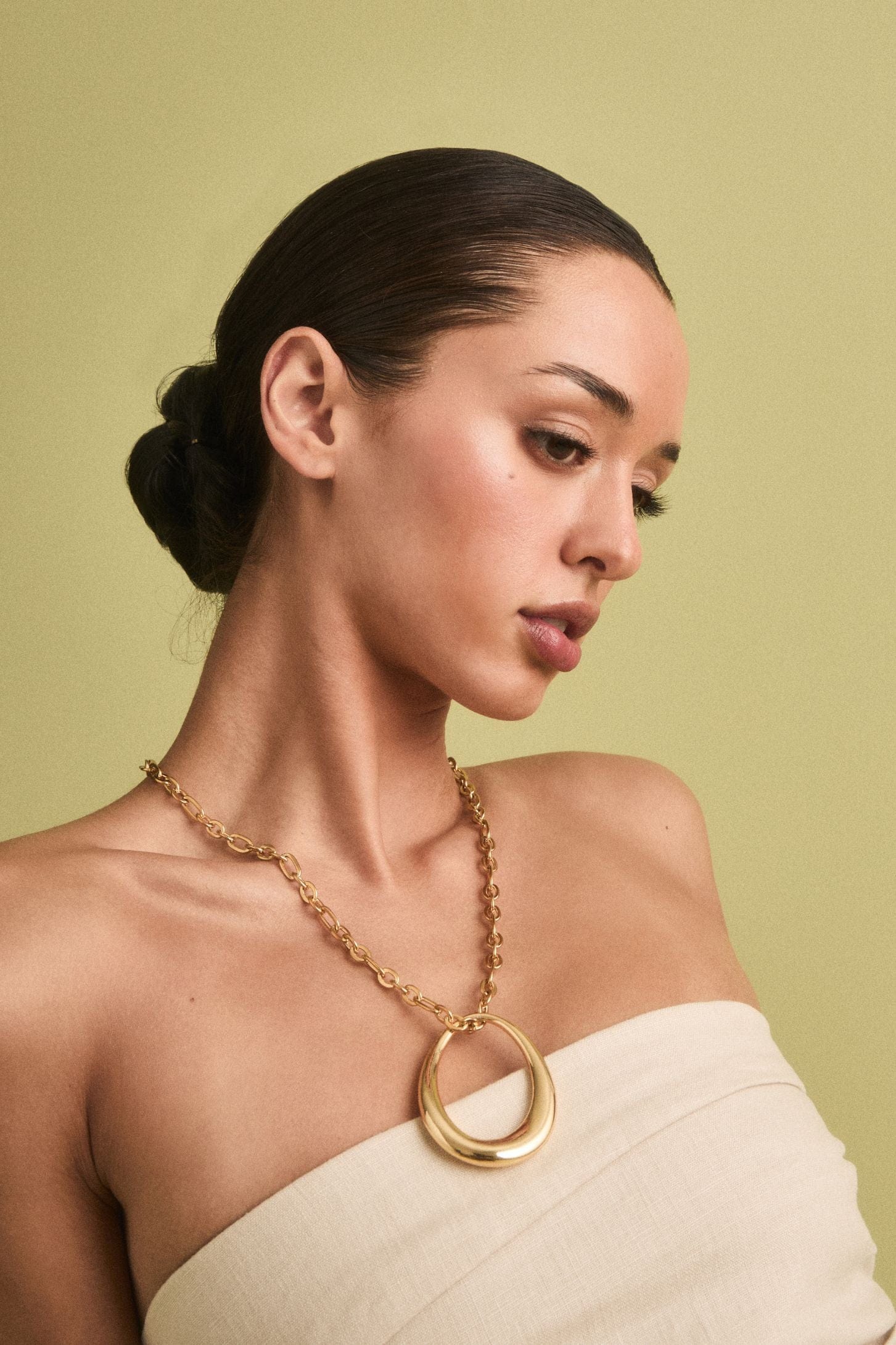 Delia Necklace