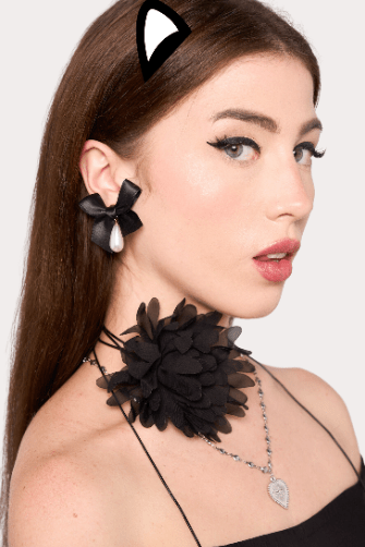 Lucy necklace.